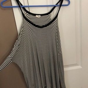 cut out shoulders tank top